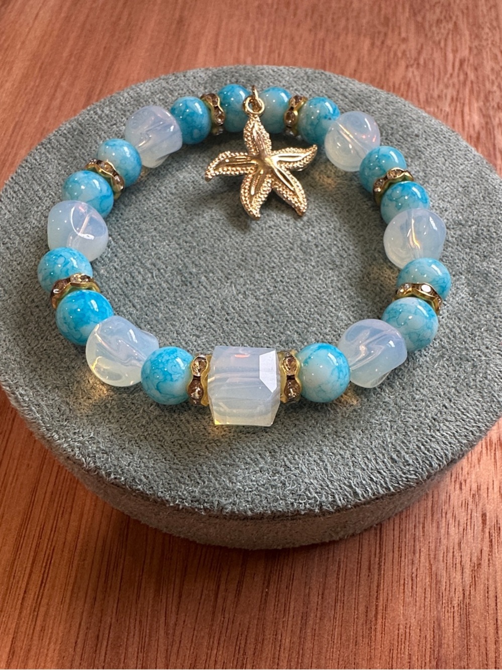 Gold Starfish Charm Turquoise & Opalescent Beaded Bracelet - Women